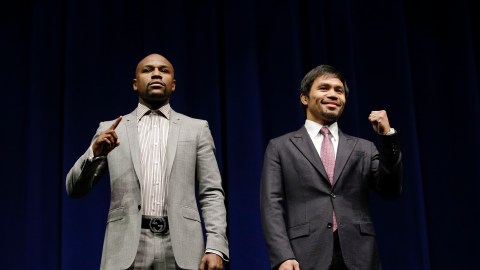 floyd-mayweather-clarifies-that-the-rematch-with-pacquiao-is-still-on
