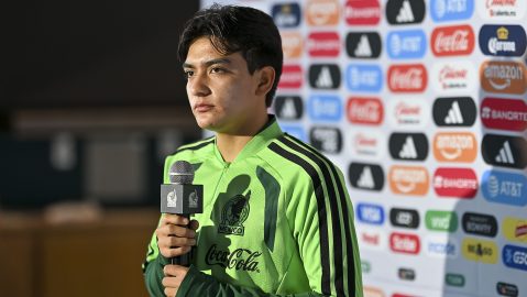 gilberto-mora-has-special-attention-from-the-south-korean-press