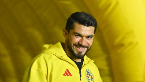 henry-martin-lights-up-the-duel-vs.-pumas,-when-criticizing-the-ways-of-trying-to-win-at-the-table
