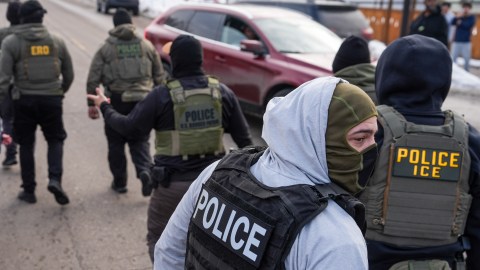 ice-mistakenly-detains-a-young-man-in-the-bronx,-reports-that-he-was-left-beaten-in-a-park