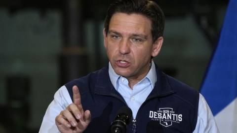 ron-desantis-signs-law-to-restrict-the-relationship-between-florida-officials-and-cuba