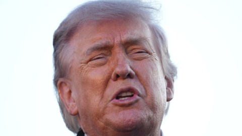 trump-spreads-an-image-created-with-ai-warning-of-the-future-that-awaits-dozens-of-iranian-ships