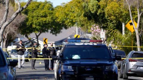 thieves-attack-man-in-los-angeles-trying-to-prevent-robbery