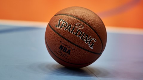 do-you-have-it?-this-nba-collectible-card-may-be-worth-more-than-$75,000
