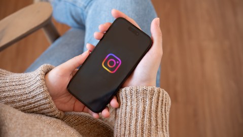 nobody-told-you-that-instagram-keeps-a-record-of-everything-you-see:-so-you-can-use-it-as-you-prefer