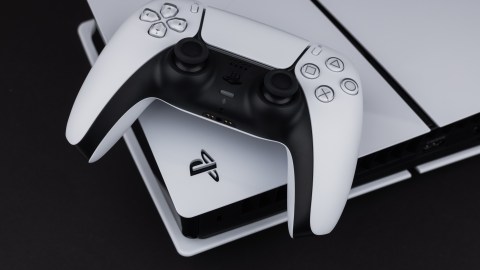 an-engineer-hacked-the-ps5-and-installed-linux:-it-now-runs-thousands-of-pc-games