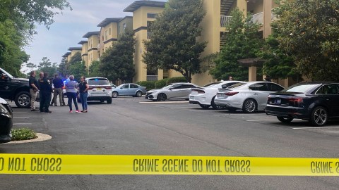 “get-naked-and-empty-your-pockets”:-woman-arrested-in-florida-after-attacking-her-sister’s-boyfriend-at-gunpoint