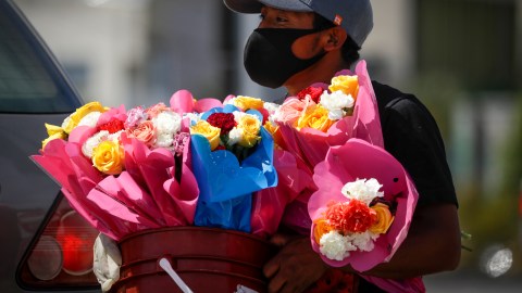 flower-sellers-report-seizure-of-merchandise-in-glendora