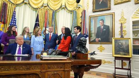 washington-defends-its-departure-from-the-who-as-tension-grows-over-hantavirus