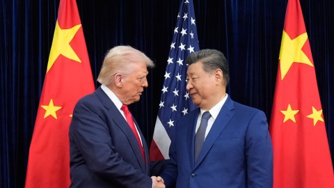 trump-travels-to-china-accompanied-by-elon-musk,-tim-cook-dinner-and-other-wall-motorway-leaders-to-meet-with-xi-jinping
