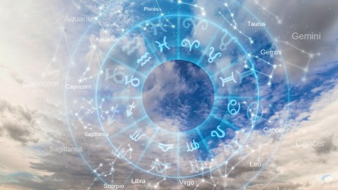 angelic-horoscope:-4-signs-will-listen-to-the-call-of-their-guardian-angels