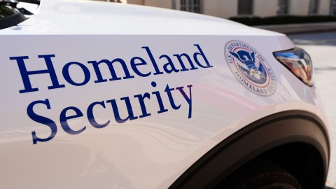 family-in-texas-asks-to-release-father-detained-by-ice-after-irregular-arrest