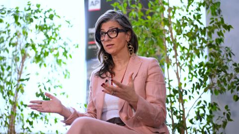 federal-court-suspends-trump-sanctions-against-un-rapporteur-francesca-albanese
