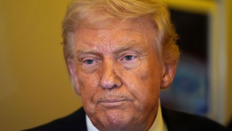 trump-collapses-in-polls-and-is-close-to-biden’s-worst-ratings