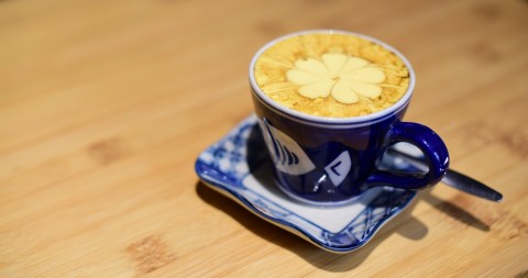 coffee-with-egg,-the-drink-that-captivates-social-networks