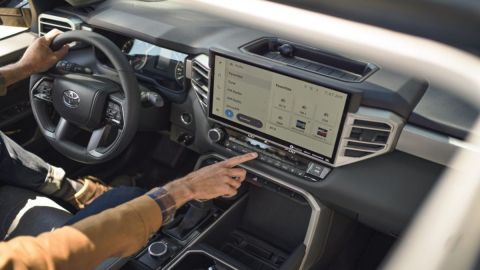 don’t-trust-yourself:-in-florida-they-do-fine-for-the-volume-of-the-radio