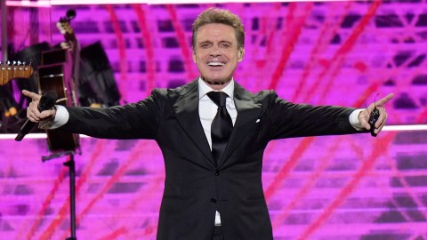 they-claim-that-luis-miguel-was-urgently-hospitalized-in-new-york