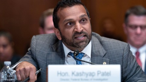 fbi-director-sparks-controversy-by-snorkeling-at-restricted-pearl-harbor-site