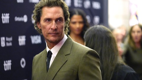 matthew-mcconaughey-remembers-his-22-days-of-isolation-in-peru-under-the-name-mateo