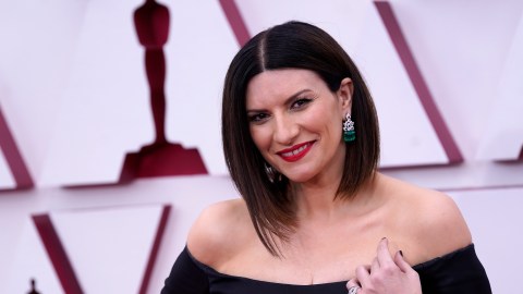 laura-pausini-celebrates-her-52-years-on-stage-with-her-“yo-canto-world-tour”