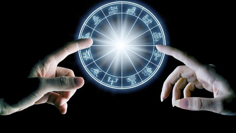what-it-means-to-be-a-twin-zodiac-sign-and-how-it-affects-your-personality