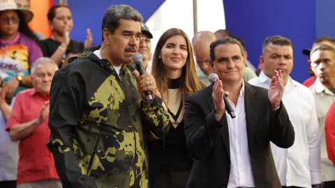 maduro’s-ally,-alex-saab,-is-accused-of-money-laundering-after-being-deported-from-venezuela
