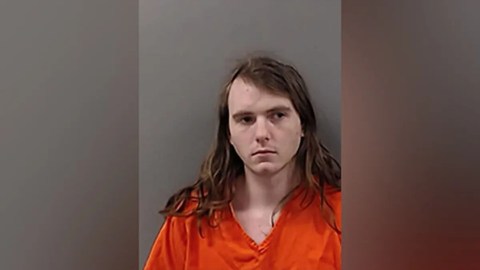 young-man-arrested-in-arkansas-for-threatening-a-mass-shooting-at-walmart-due-to-possible-confinement-due-to-hantavirus