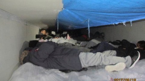 oklahoma-trucker-accused-of-transporting-42-migrants-hidden-in-his-trailer