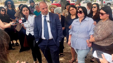 they-demand-the-release-of-an-influencer,-a-daca-beneficiary,-after-being-detained-by-ice-in-arizona