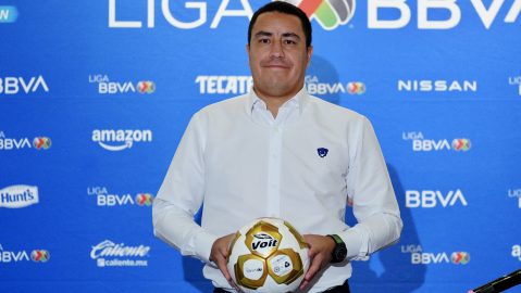 efrain-juarez-and-his-controversial-congratulations-to-the-whistler-daniel-quintero-huitron