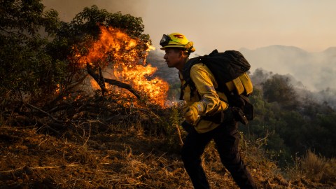 firefighters-make-progress-in-containing-the-sandy-fire-in-ventura-county