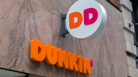 dunkin’-is-giving-away-a-limited-edition-tote-earn-this-june-1:-how-can-you-get-yours?