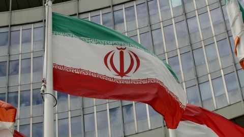 iran-assures-that-“contradictory-positions”-of-the-us-are-prolonging-negotiations-to-end-the-war