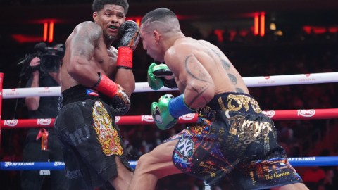 shakur-stevenson-is-not-intimidated-and-accepts-o’shaquie-foster’s-challenge