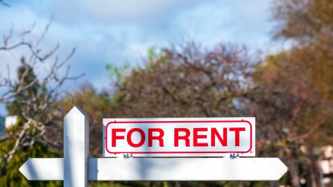 what-are-the-5-rental-housing-markets-in-the-us-with-the-highest-demand-for-this-summer,-according-to-zillow
