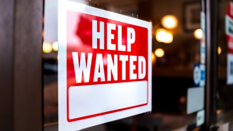 job-openings-in-the-us-increased-to-their-highest-level-in-april-since-2024,-according-to-bls