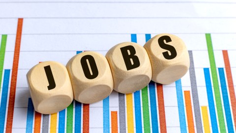 private-sector-in-the-us-created-122,000-jobs-in-may,-according-to-adp-report