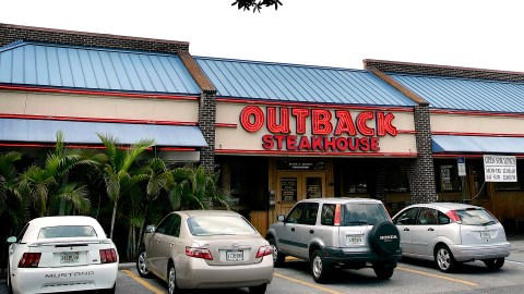 woman-sues-renowned-restaurant-for-$1.5-million-after-slipping-on-mashed-potatoes