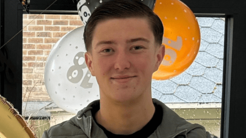 the-outrage-over-the-case-of-the-young-man-who-died-handcuffed-by-the-police-while-bleeding-after-being-stabbed-in-the-united-kingdom