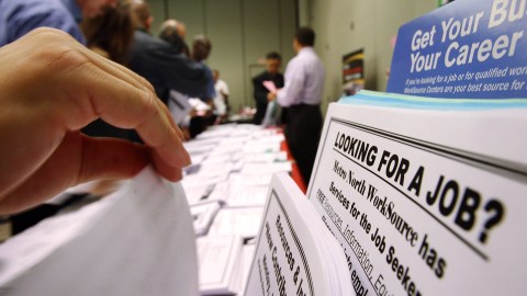 us-jobless-claims-rise-to-highest-level-since-war-with-iran-began