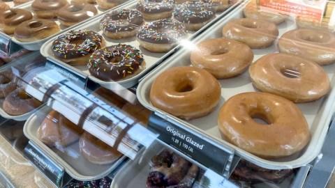 national-donut-day:-where-can-you-get-free-donuts?