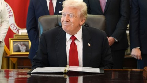 the-trump-administration-will-spend-$5-million-to-restore-statues