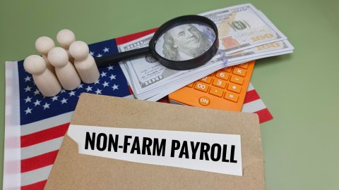 172,000-jobs-created-in-the-united-states-in-may,-more-than-expected