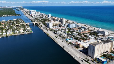 an-american-airlines-stewardess-is-found-dead-after-being-hit-by-a-boat-in-florida