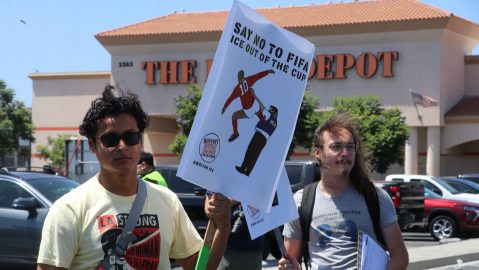 sofi-stadium-workers-do-not-let-up:-they-do-not-want-ice-in-the-stadium
