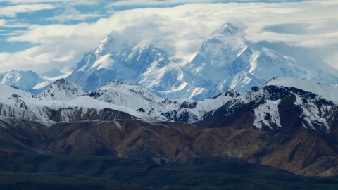 denali-national-park-ranger-dies-after-falling-into-a-crevasse-during-a-mountaineering-patrol
