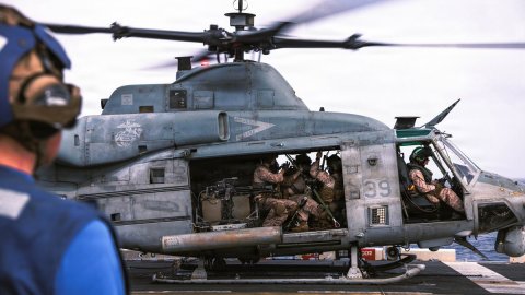 central-command-confirms-new-attacks-against-iran-after-the-downing-of-an-apache-helicopter