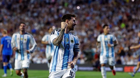 messi-returned-with-a-goal-after-the-injury-a-week-before-his-debut-in-his-sixth-world-cup