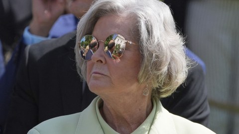 susie-wiles,-chief-of-staff,-rules-out-having-one-foot-outside-the-white-house