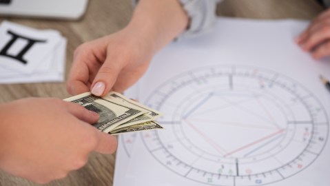horoscope:-3-zodiac-signs-will-put-an-end-to-your-money-difficulties